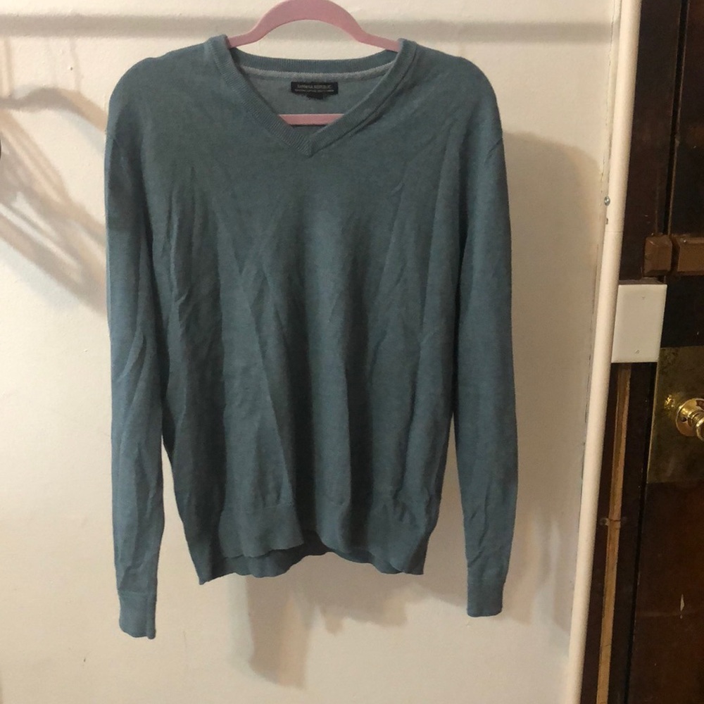 Blue v neck sweater